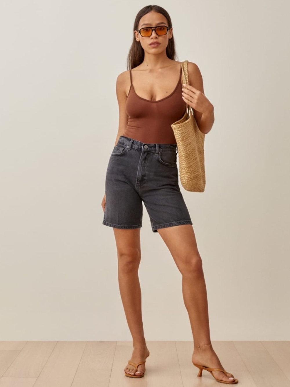 ✨NWT✨ REFORMATION Sammie High Rise Relaxed Jean Shorts in Seine Sz 26